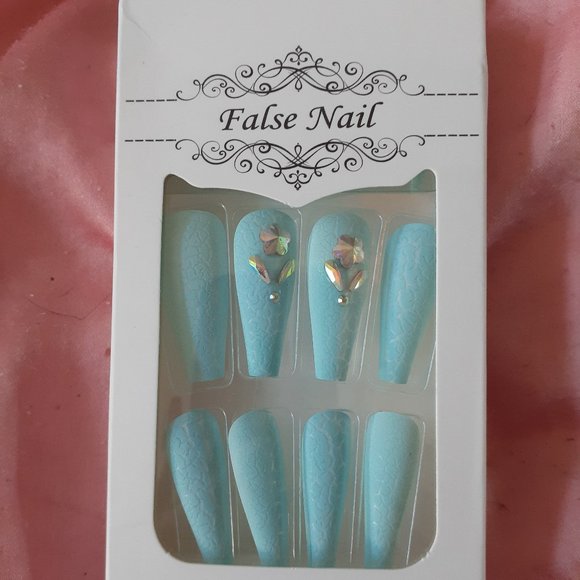 SALE!!! Brand New False Nails - Picture 1 of 1